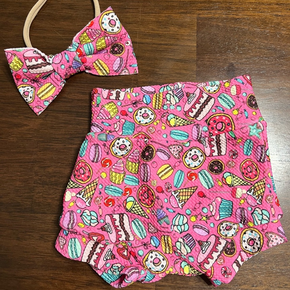Bummies and bow